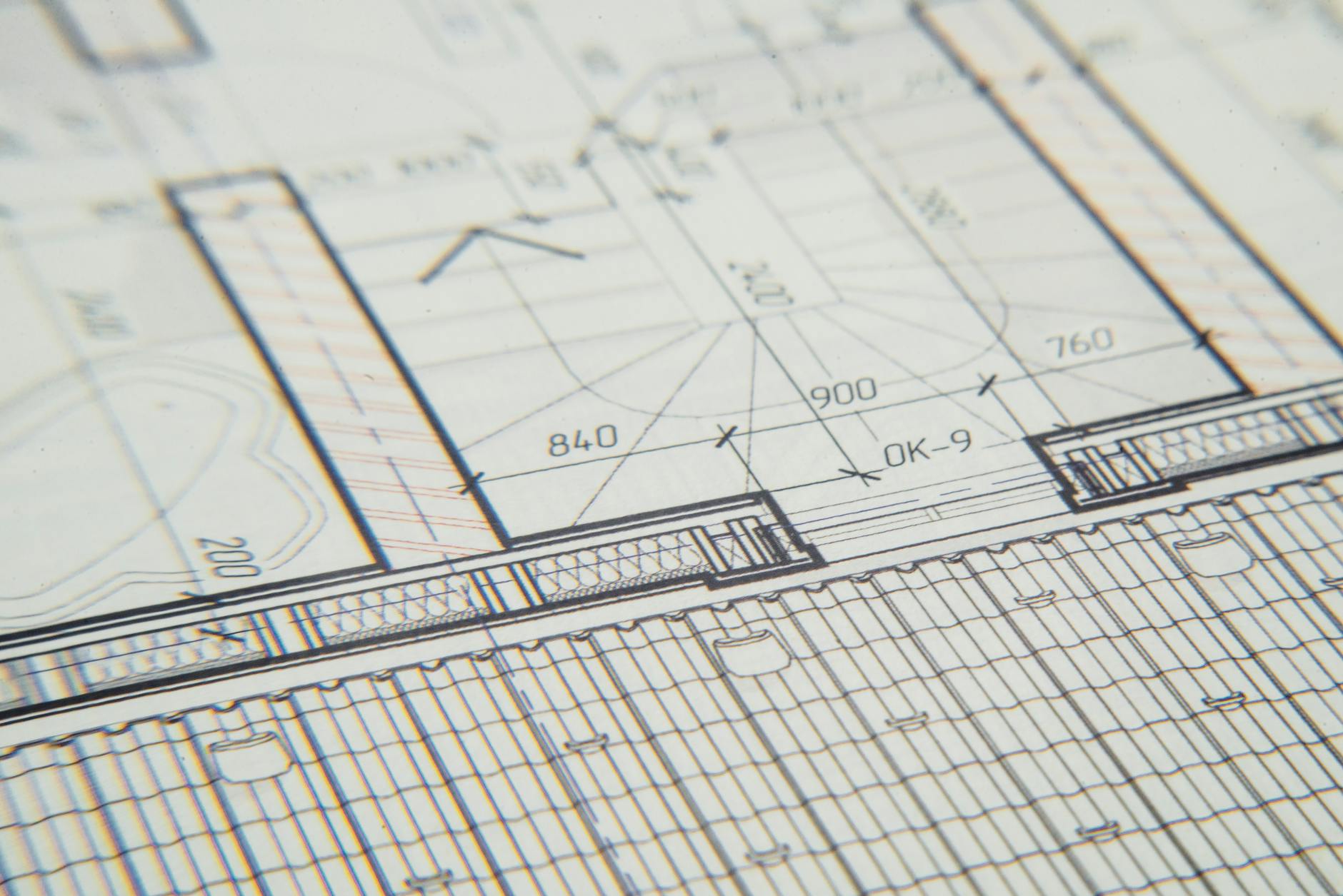 Zbliżenie na plan architektoniczny z detalami układu budynku
